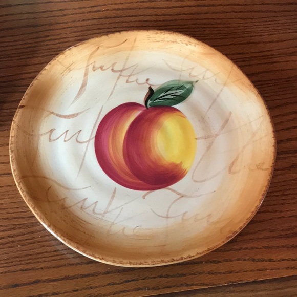 Hand painted peach plate with wavy edge - Picture 1 of 6
